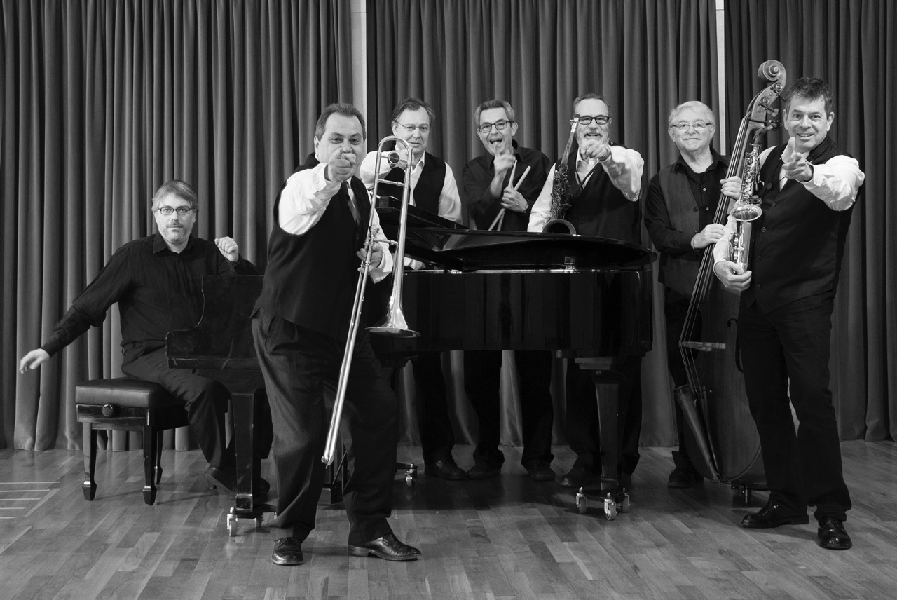 Barcelona Swing Flamingos