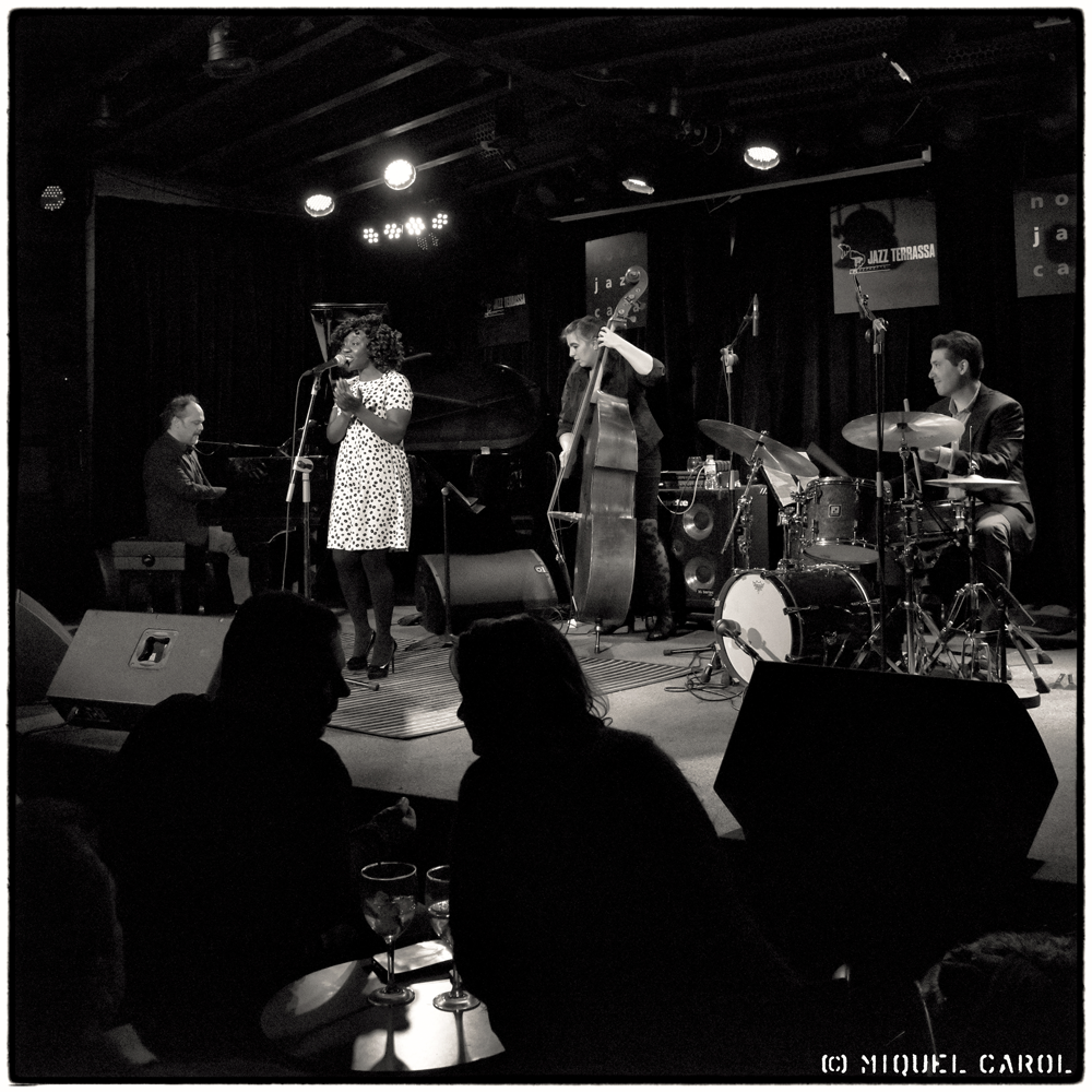 Angue & Her Hot Jazz Quartet