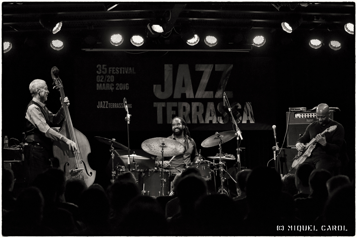 Dave Holland Trio