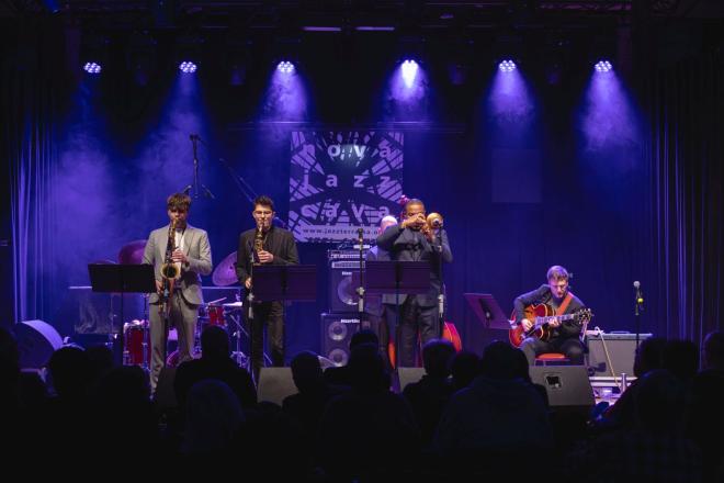 The Dam Jawn feat Jeremy Pelt