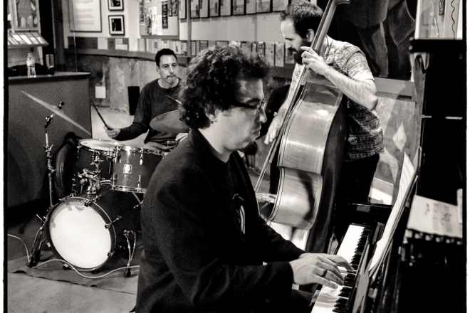 Sergi Sirvent Smooth Trio