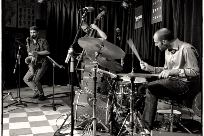 Santi de la Rubia Trio