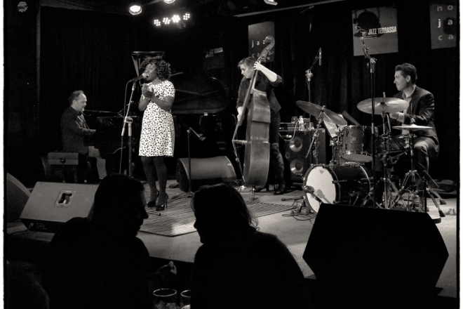 Angue & Her Hot Jazz Quartet