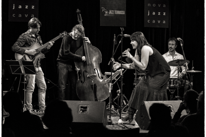 Clara Luna "Pure Imagination"