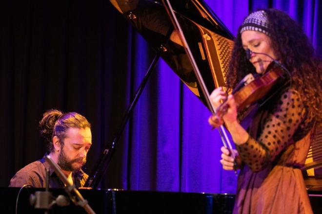 Olvido Lanza Sueña Piazzolla