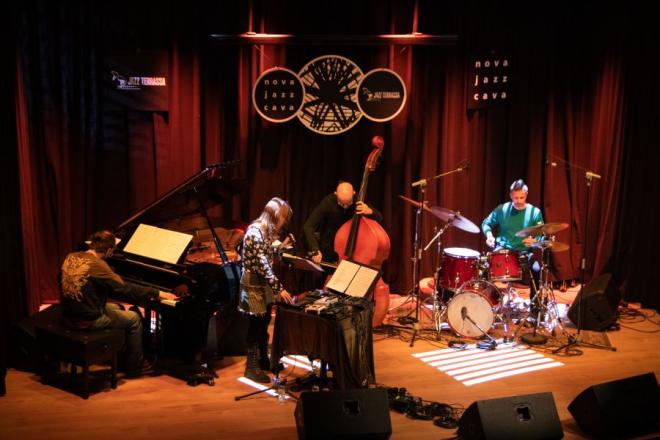 Oriol Roca Trio & Lynn Cassiers