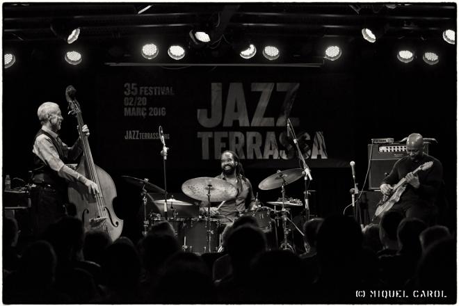 Dave Holland Trio