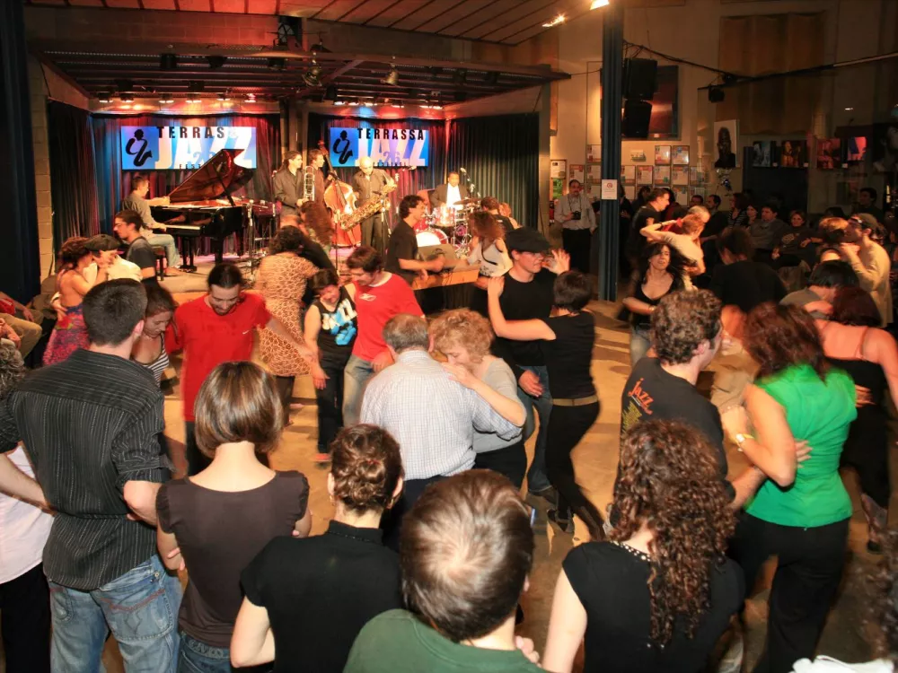 Lindy Hop Nova Jazz Cava