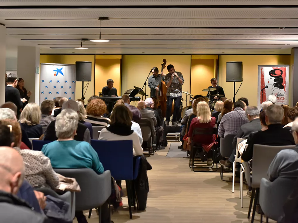 Caixa Bank Store 2018