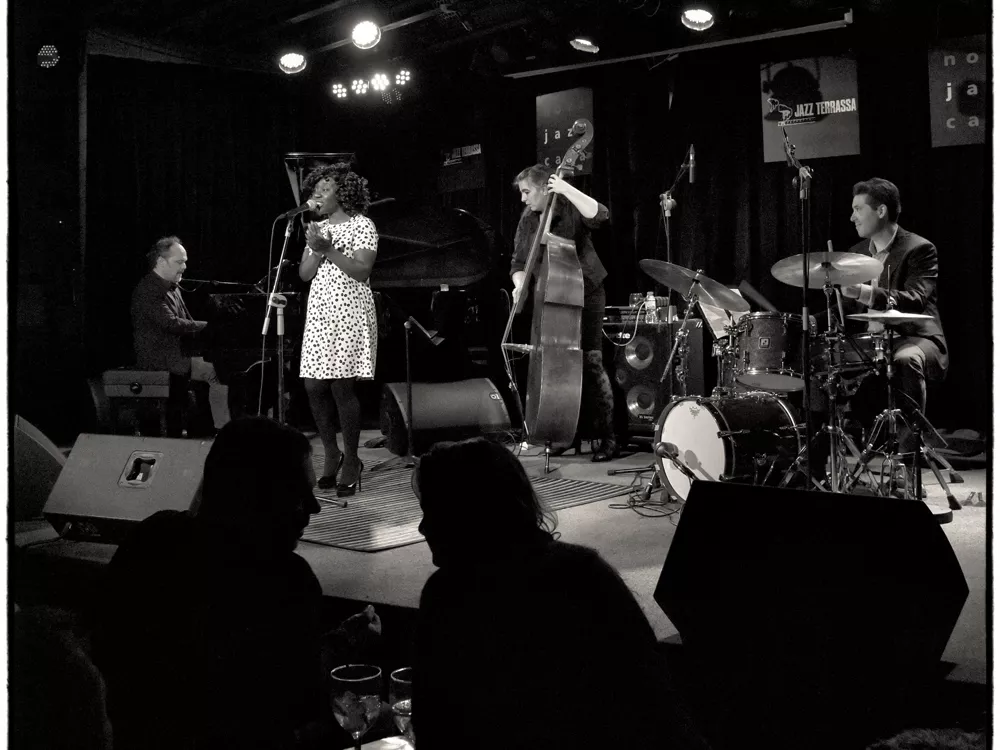 Angue & Her Hot Jazz Quartet