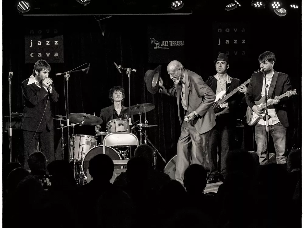 Tail Dragger & Tota Blues Band