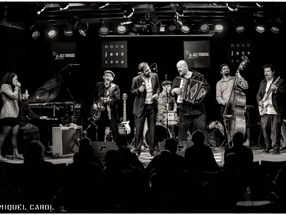 Victor Puertas & The Mellow Tones feat JT Lauritsen