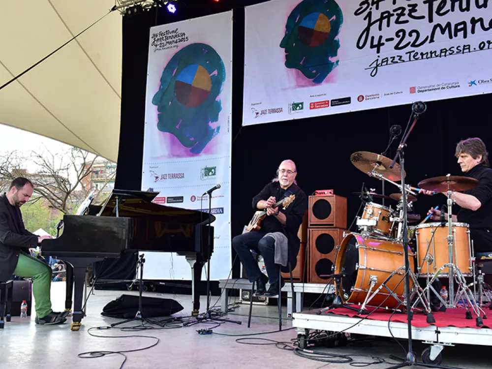 Carles Benavent Un, Dos, Tres