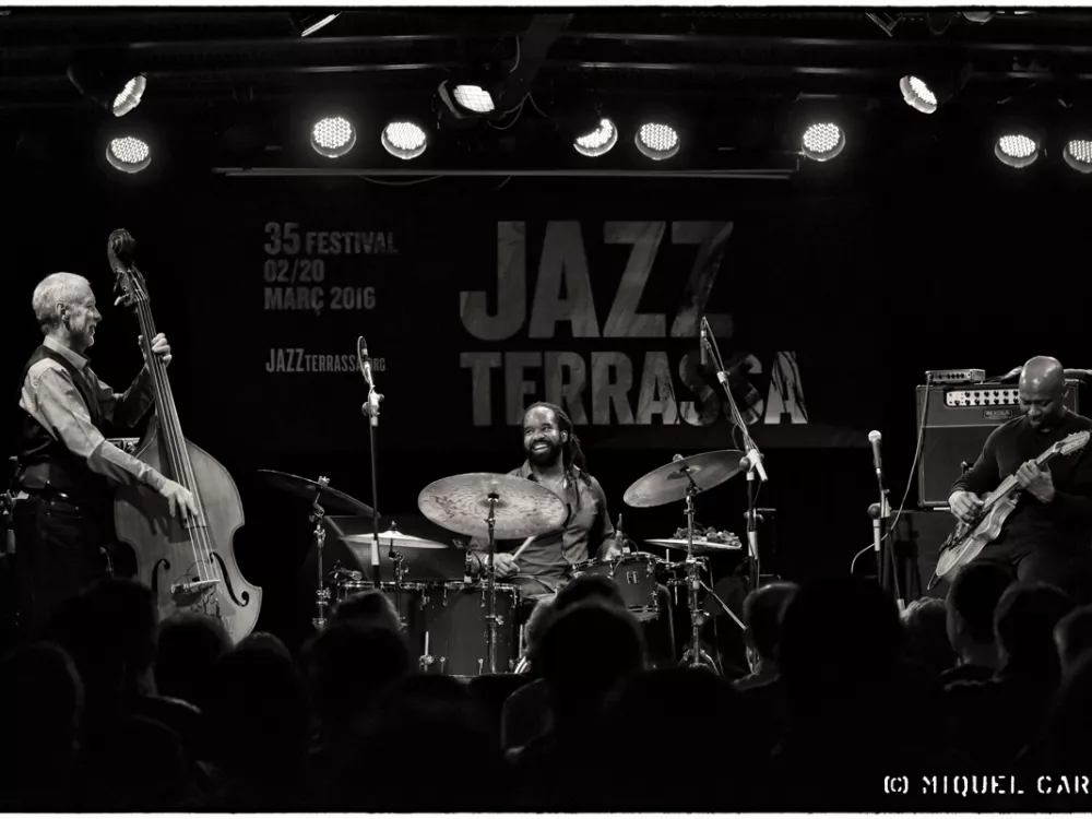 Dave Holland Trio
