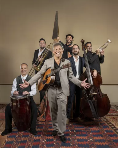 Daniel Cros Y Las Almas Sedientas