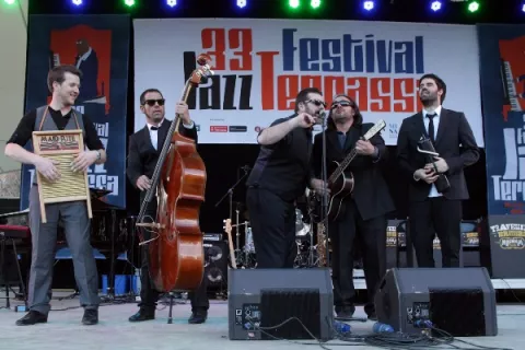 Travellin' Brothers Big Band