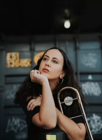 Alba Pujals - Apologia