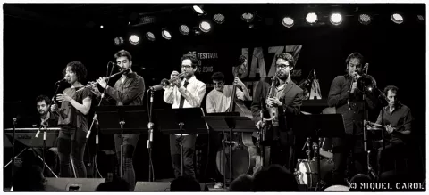 Luc Casares Red Octet