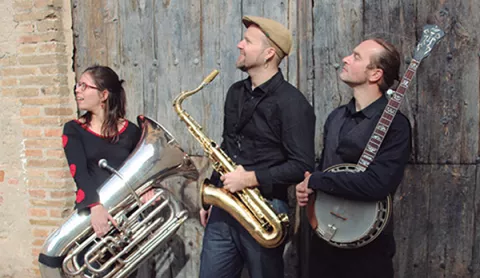 Casi el mejor trio de tu vida