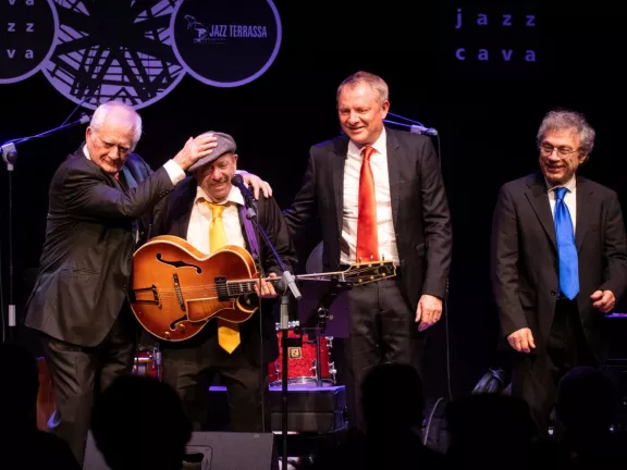 Dany Doriz feat Jeff Hoffman