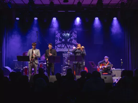 The Dam Jawn feat Jeremy Pelt