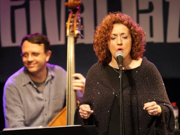 Gemma Plans, Mario Rossy