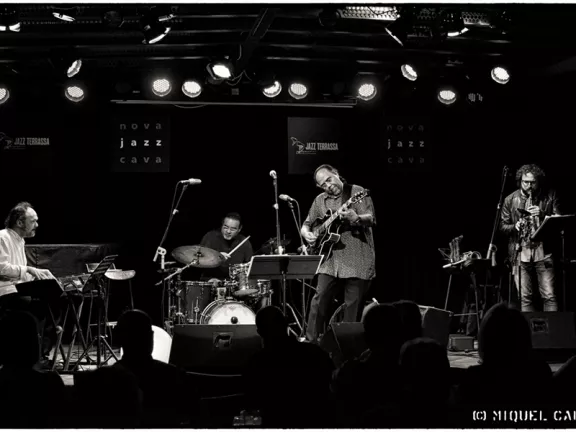 Erwyn Seerutton Kreol Fusion